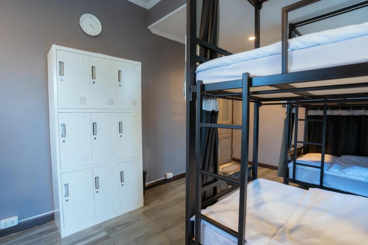 420 Hostel - Ekkamai Buds & Beds Bangkok Ngoại thất bức ảnh