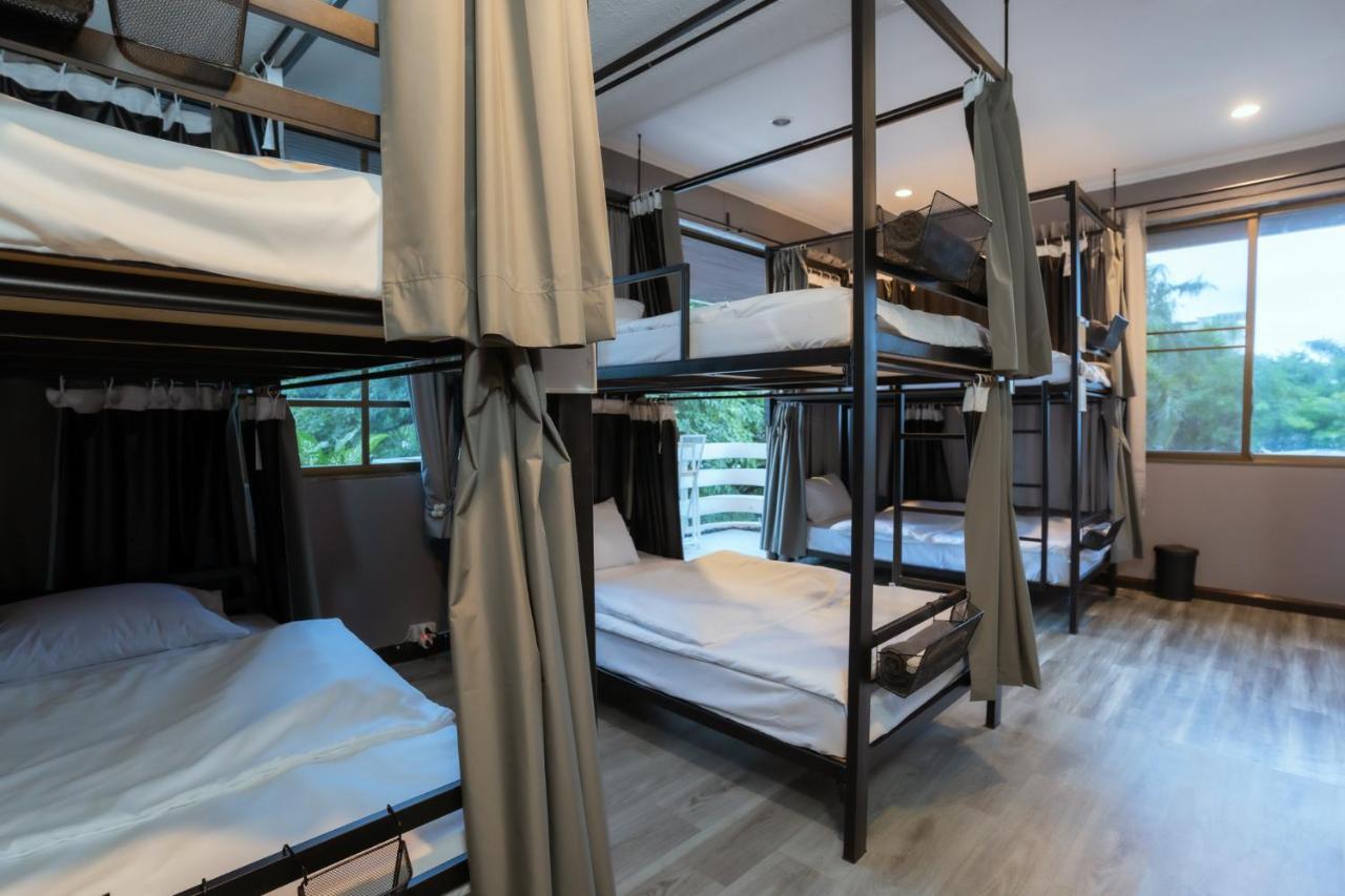 420 Hostel - Ekkamai Buds & Beds Bangkok Ngoại thất bức ảnh