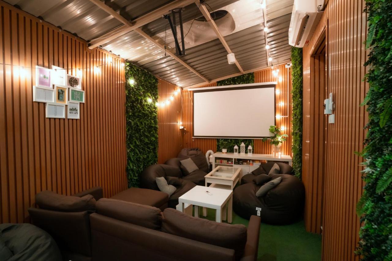 420 Hostel - Ekkamai Buds & Beds Bangkok Ngoại thất bức ảnh