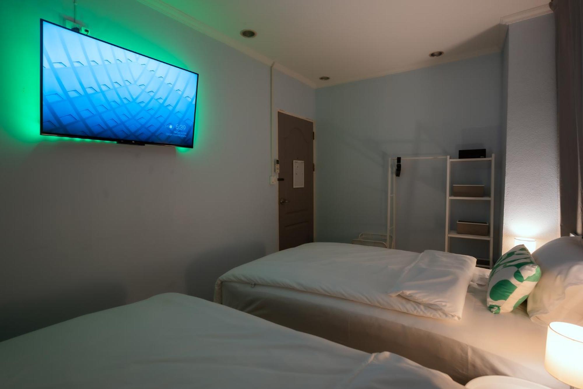 420 Hostel - Ekkamai Buds & Beds Bangkok Ngoại thất bức ảnh