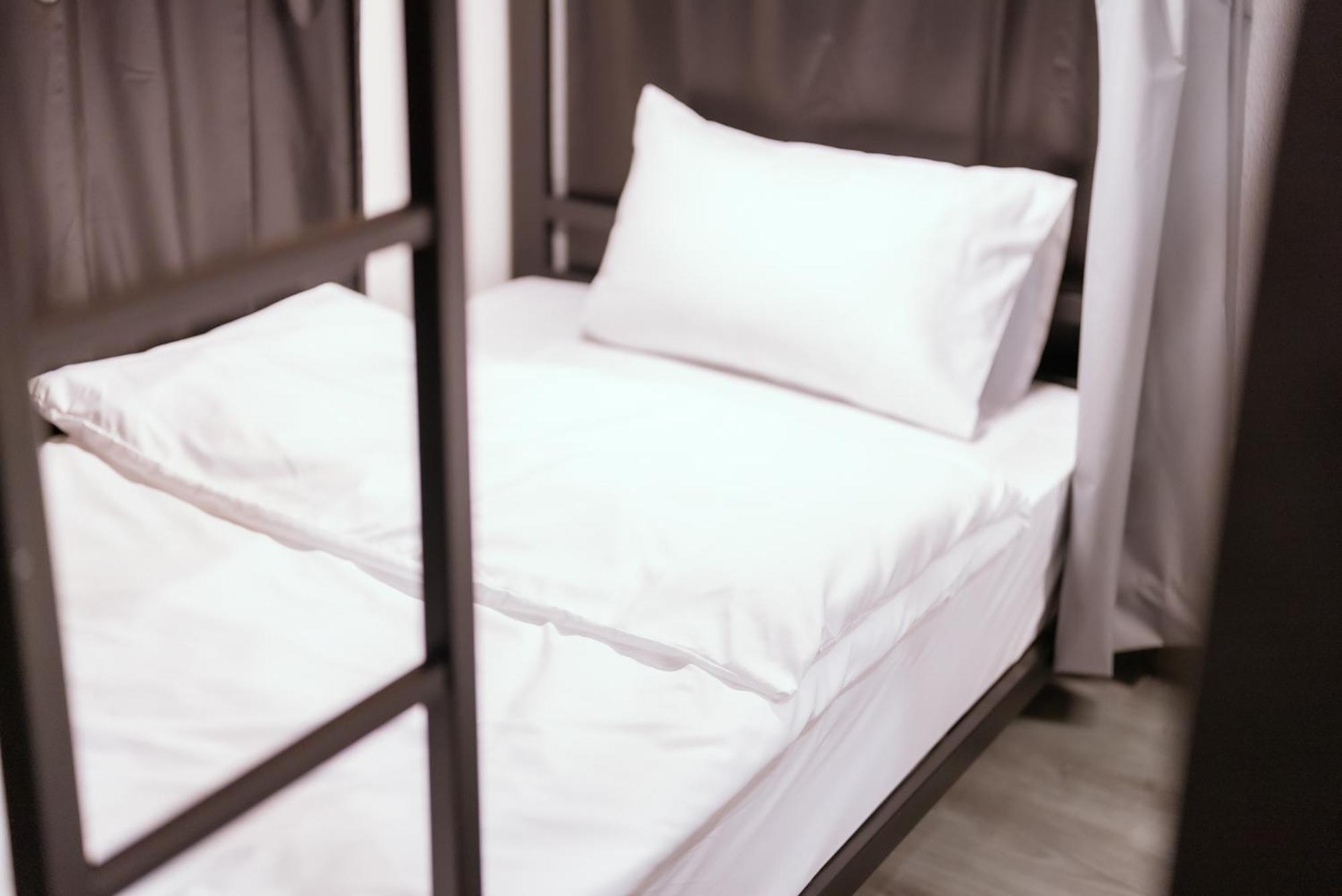 420 Hostel - Ekkamai Buds & Beds Bangkok Ngoại thất bức ảnh