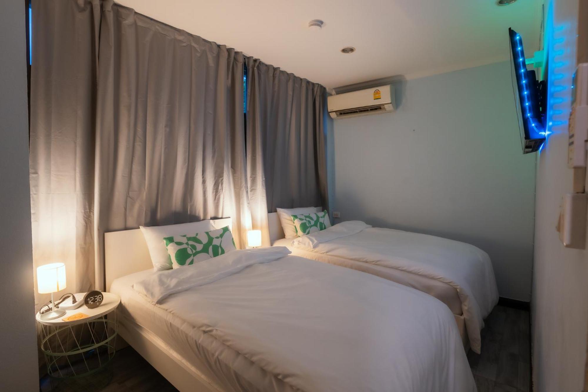 420 Hostel - Ekkamai Buds & Beds Bangkok Ngoại thất bức ảnh