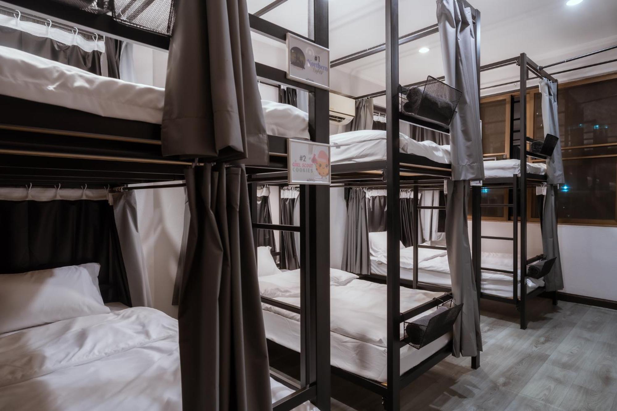 420 Hostel - Ekkamai Buds & Beds Bangkok Ngoại thất bức ảnh